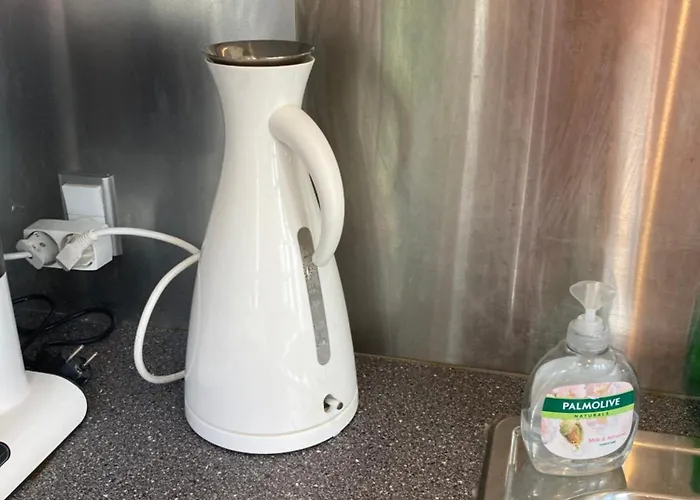 Indbydende Med Dejlig Gardhave *